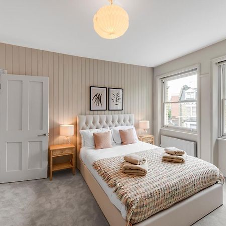 Luxury 3 Bed Apartment With Balcony In Kensington Olympia London Ngoại thất bức ảnh