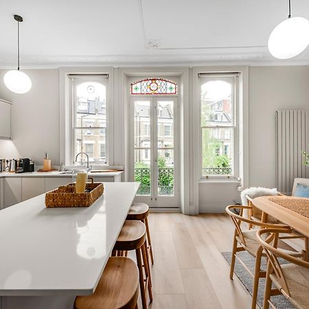 Luxury 3 Bed Apartment With Balcony In Kensington Olympia London Ngoại thất bức ảnh