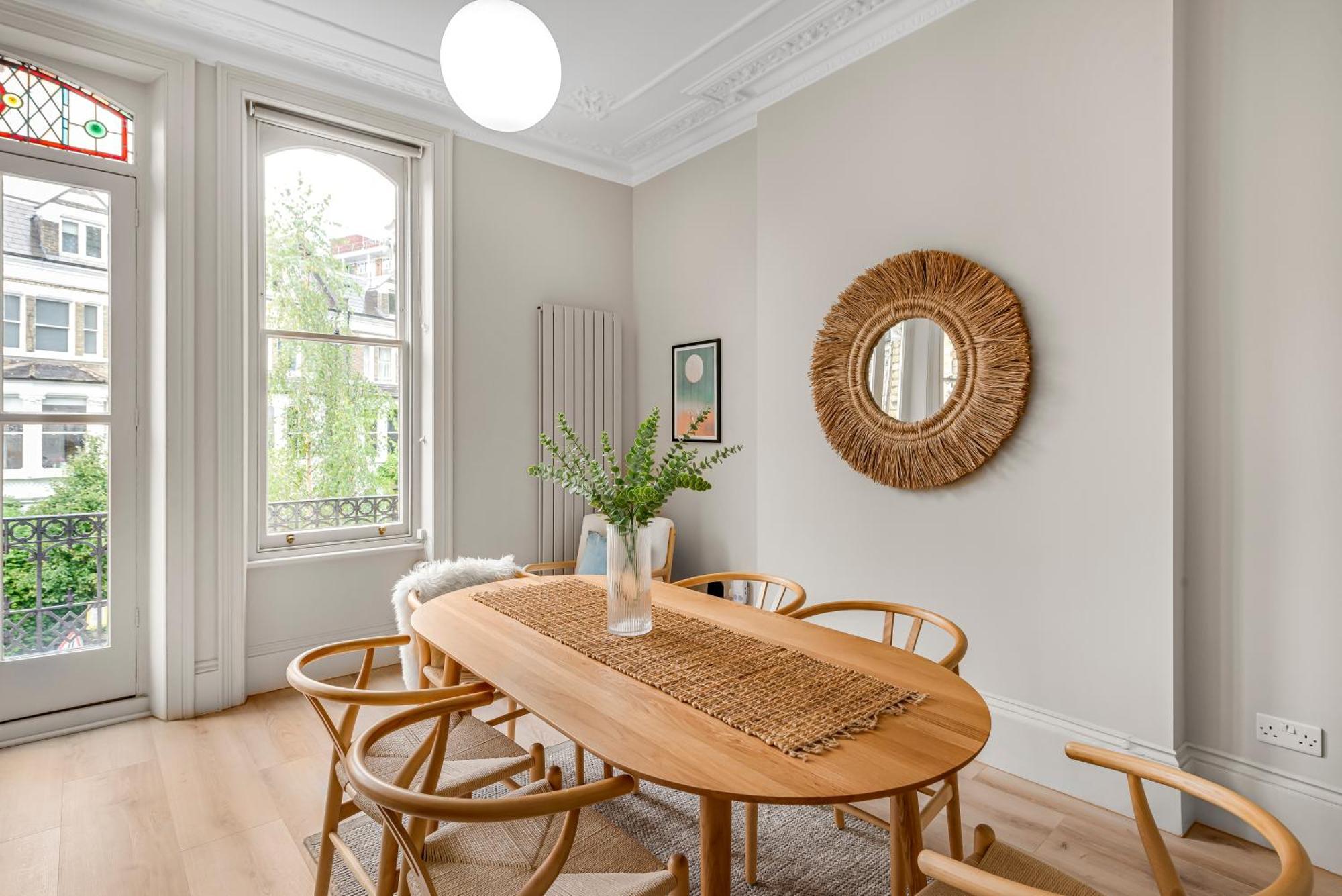Luxury 3 Bed Apartment With Balcony In Kensington Olympia London Ngoại thất bức ảnh
